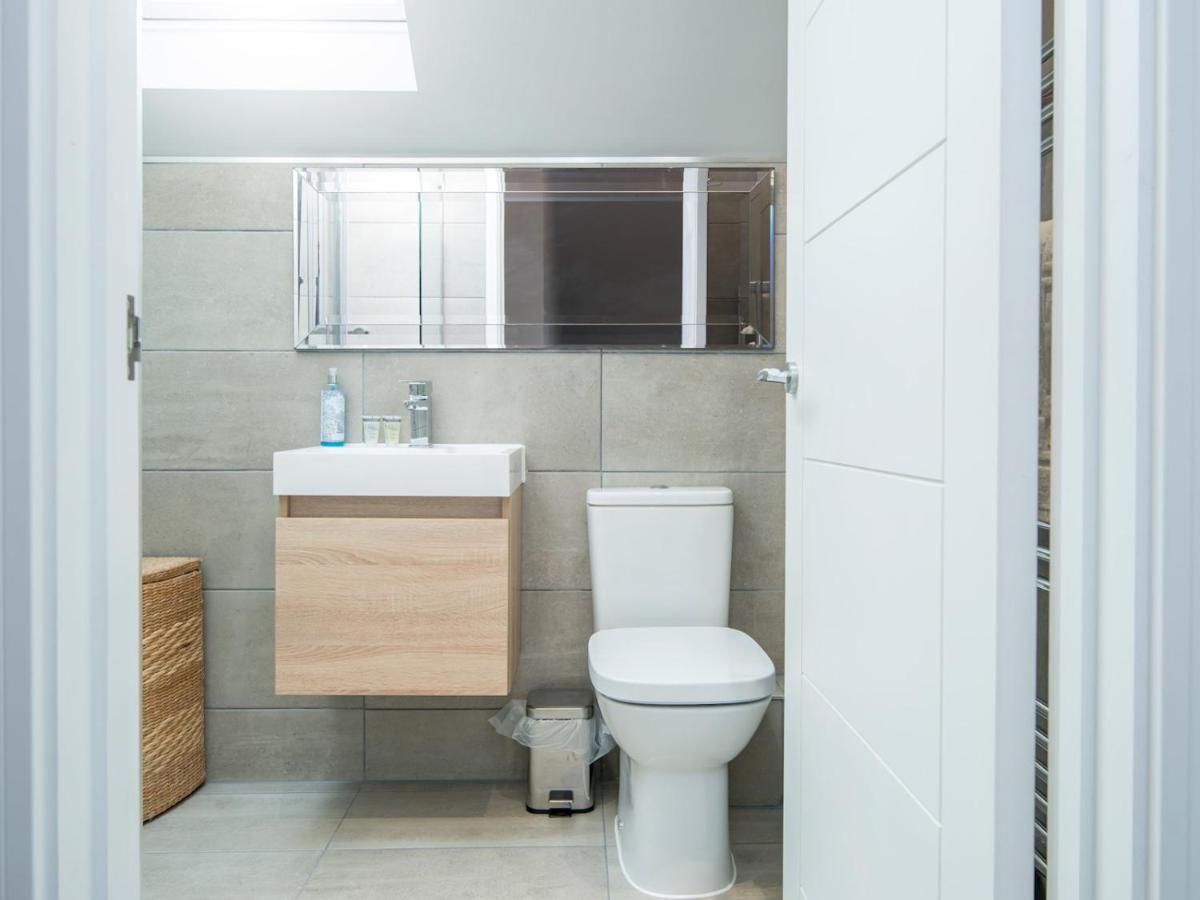 Pass The Keys New Stylish & Elegant 2 Bed Apartment In The City! Cardiff Exterior photo